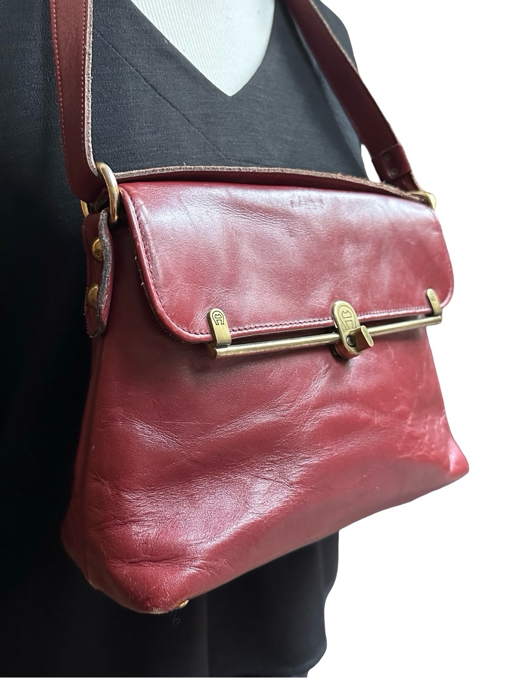Vintage Etienne Aigner Handmade Oxblood Leather Purse - Picture 2 of 12